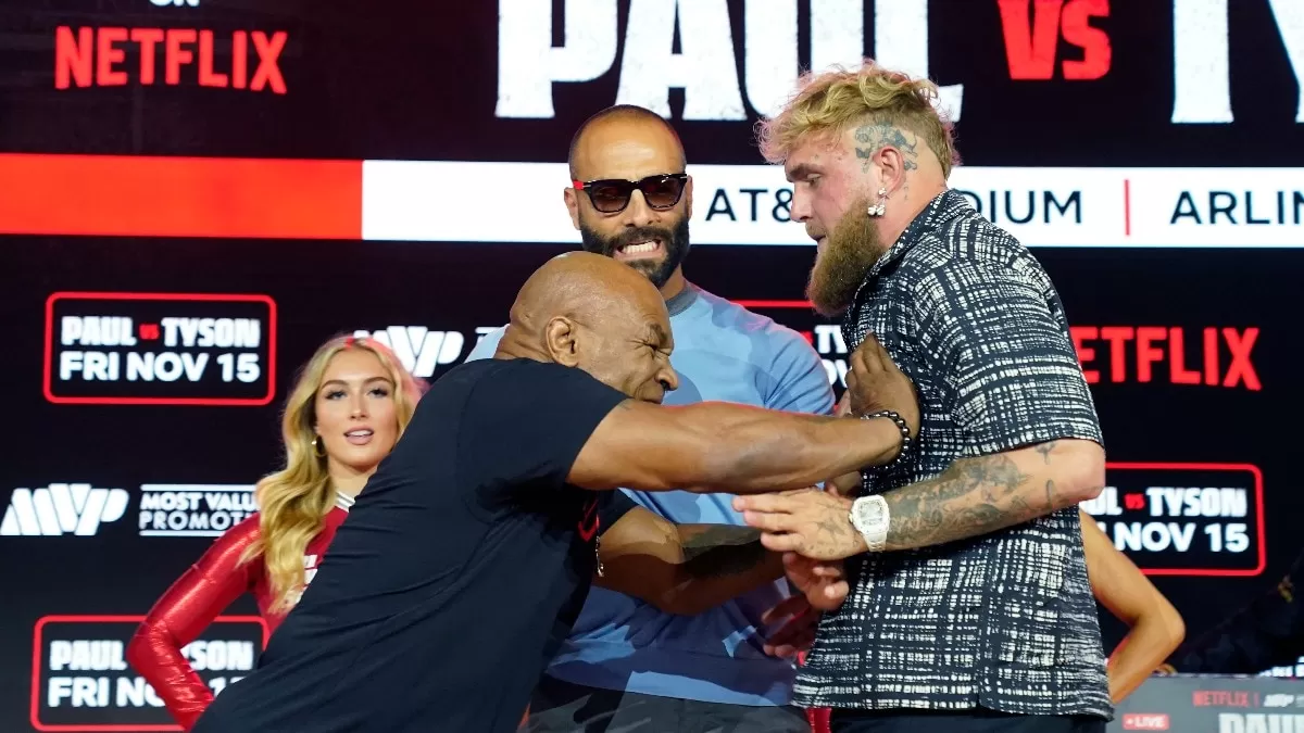 Mira: Mike Tyson golpea a Jake Paul durante un intenso enfrentamiento - India Today