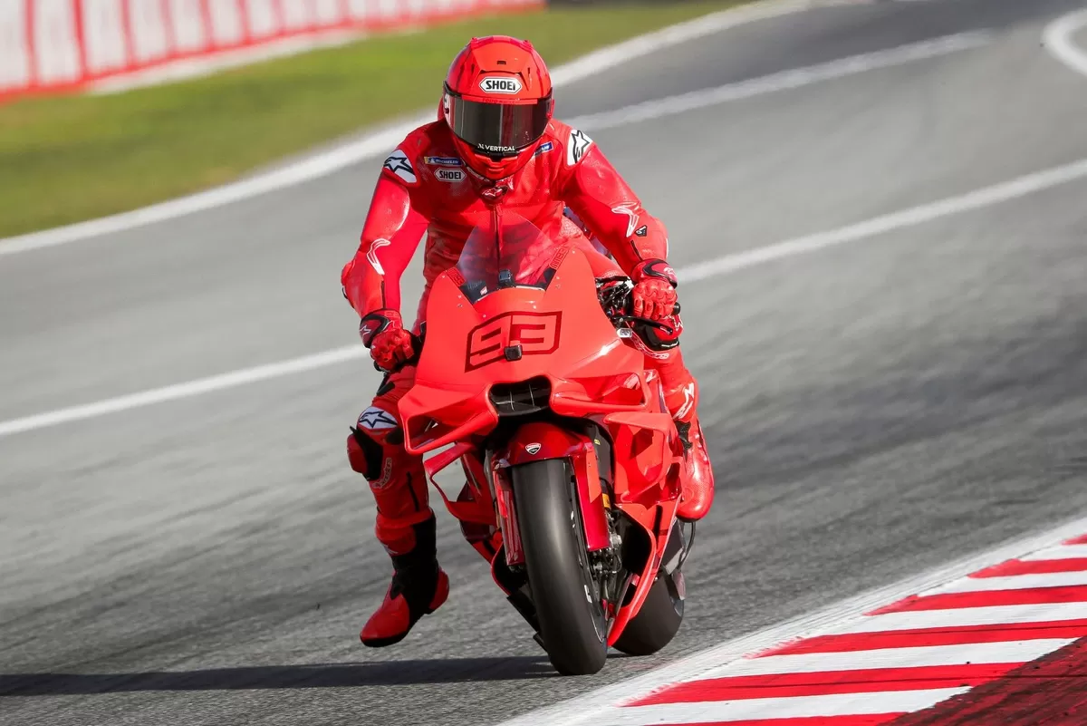 Márquez completa las primeras vueltas con Ducati oficial en el test de MotoGP de Barcelona