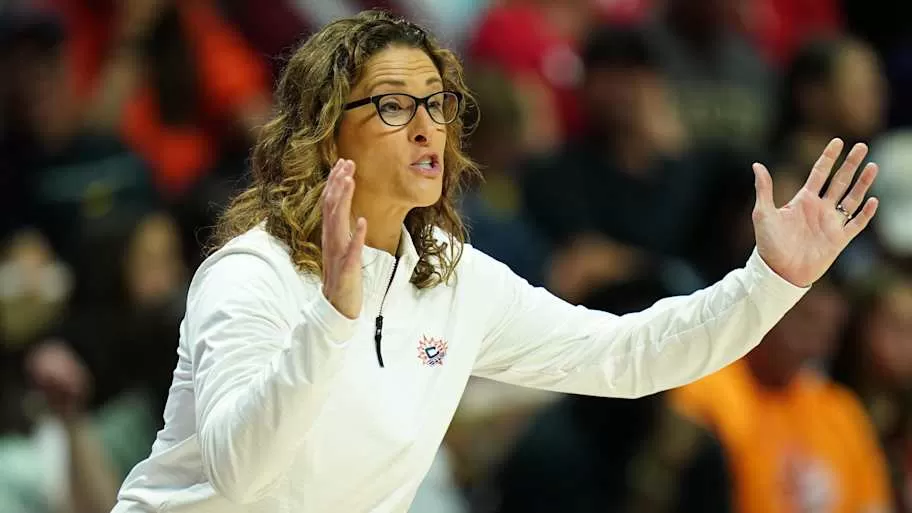 Stephanie White, Sun Part Ways Amid Rumors She's Front-Runner to Become  Fever Coach