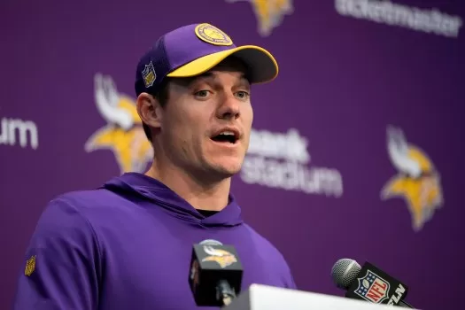 Dane Mizutani: If the Vikings bench Josh Dobbs, it should be Jaren Hall  under center