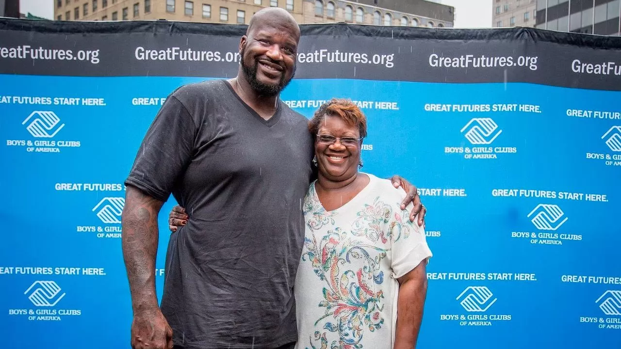 Listening To Mother Lucille's Advice, Shaquille O'Neal 'Refused' To Wear A $5,000 Suit On TV to Promote his Movies - The SportsRush