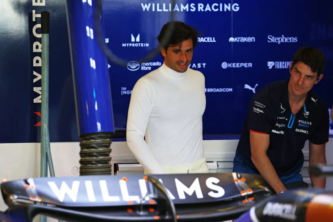 Carlos Sainz ha dichiarato di aver commesso un grosso errore rifiutando un team di F1 da 27 podi con più "influenza" della Williams