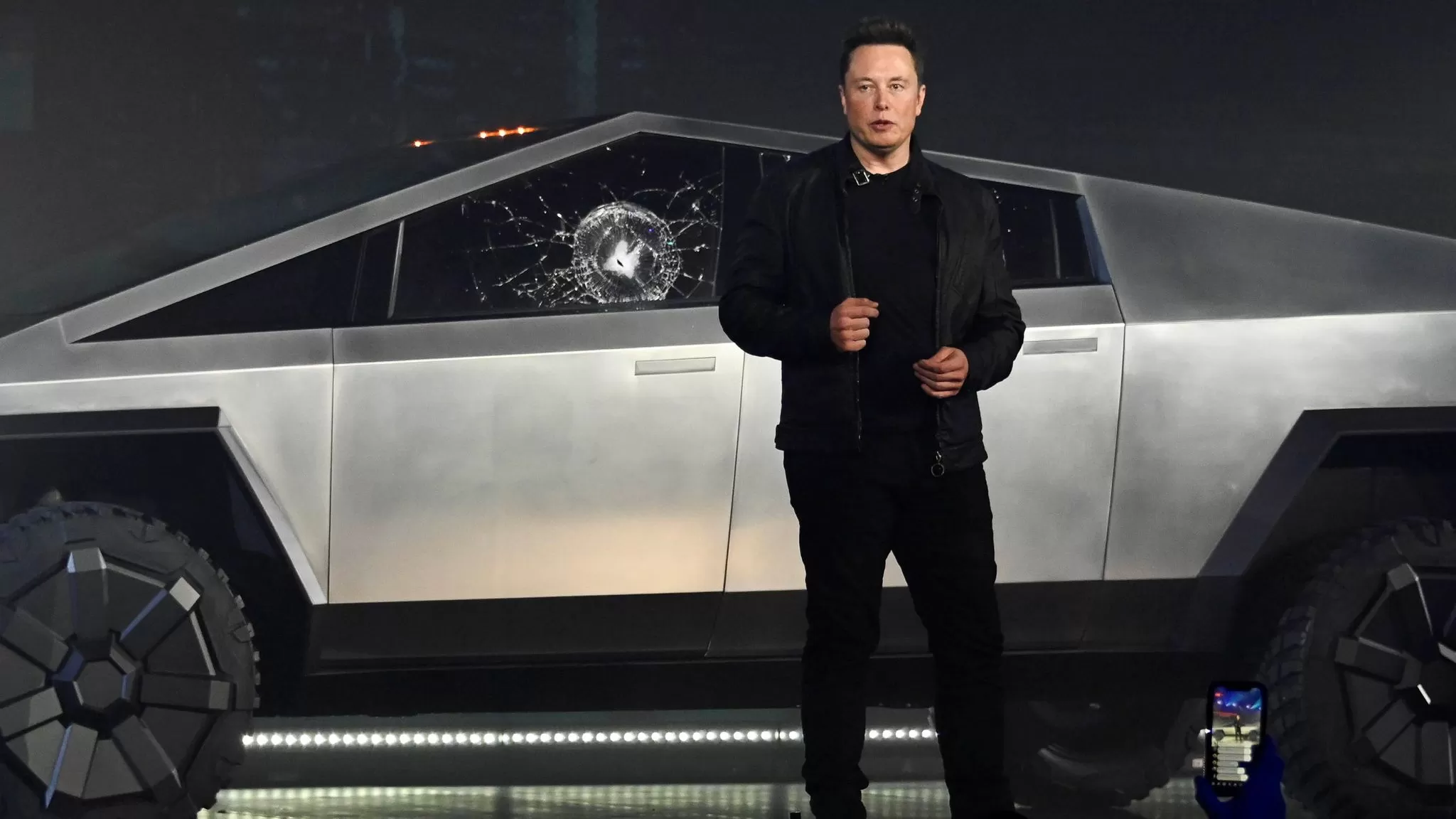 Cinco promesas de Elon Musk sobre el Tesla Cybertruck que no se cumplieron