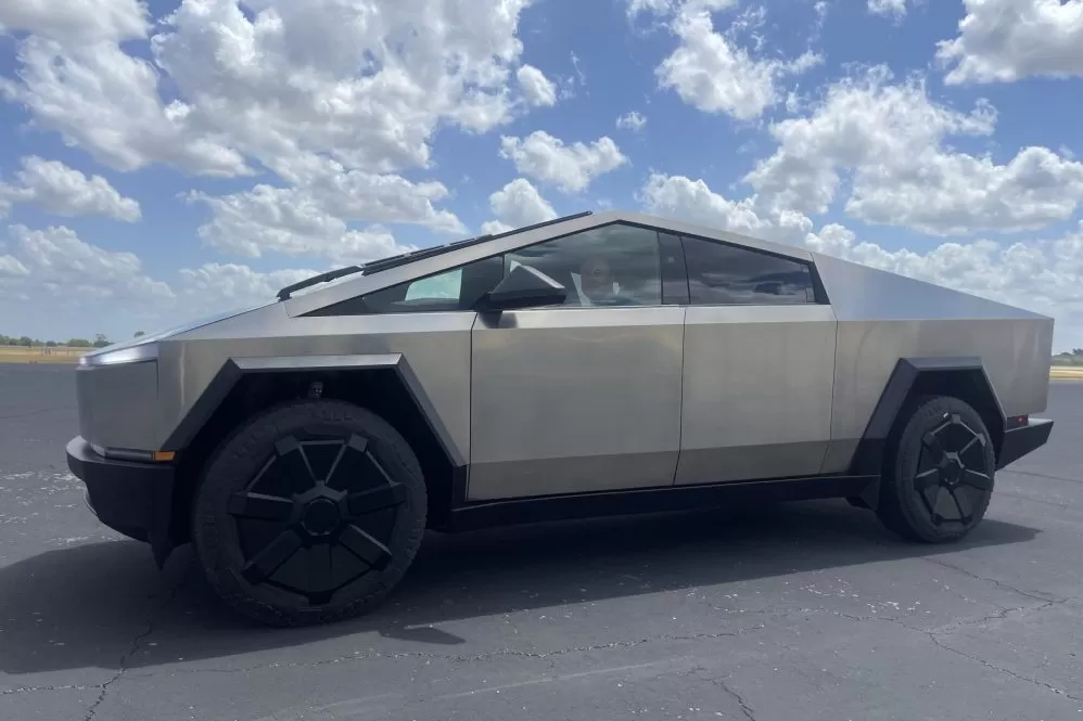 Elon Musk teases production-ready Cybertruck as deliveries near - Drive Tesla