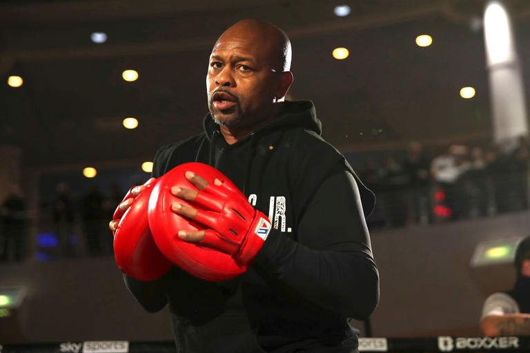 Nhà vô địch quyền anh Roy Jones Jr. nói con trai ông chết do tự tử