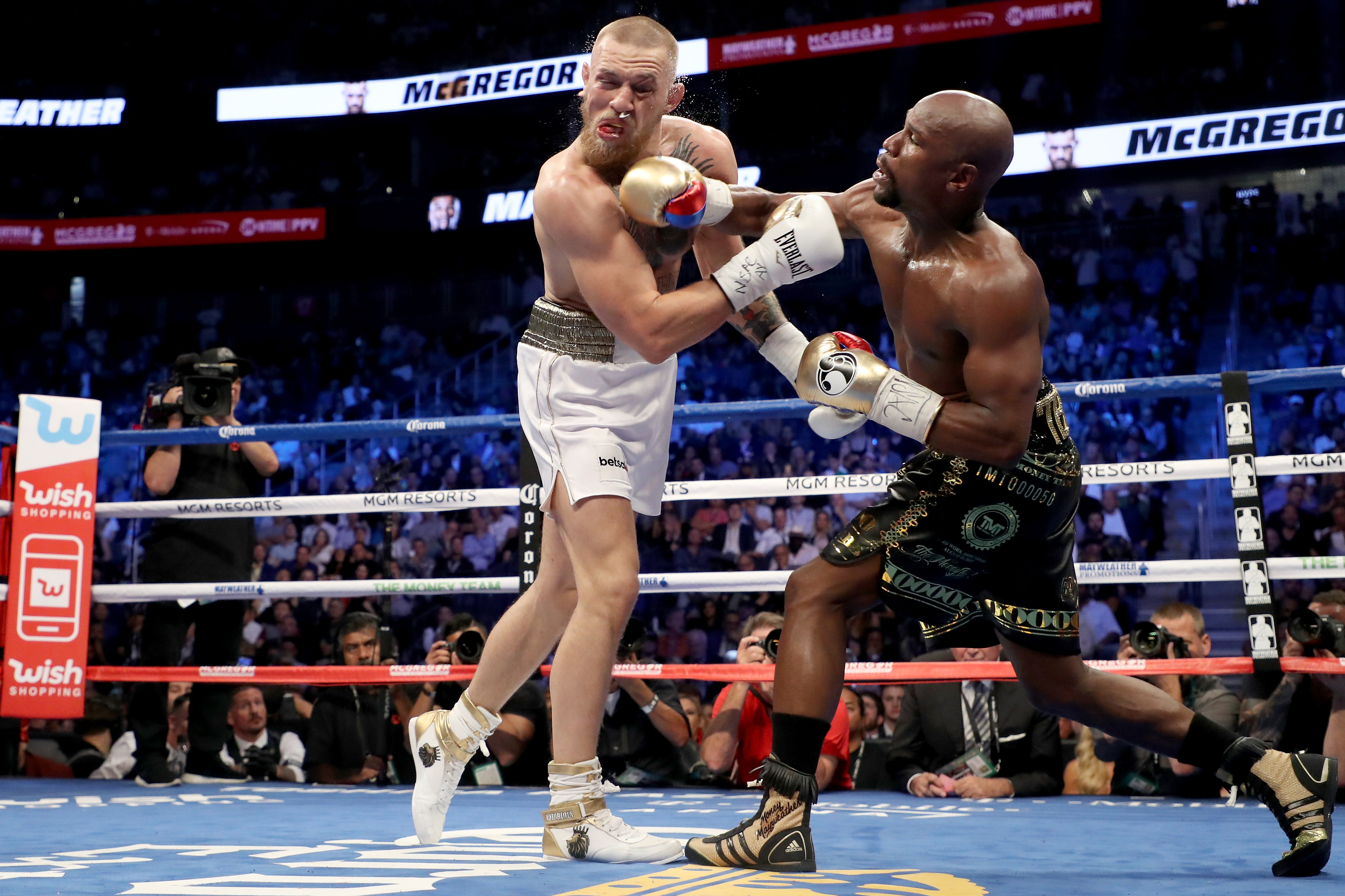 Davis fought on the prestigious event headlined by Mayweather's win