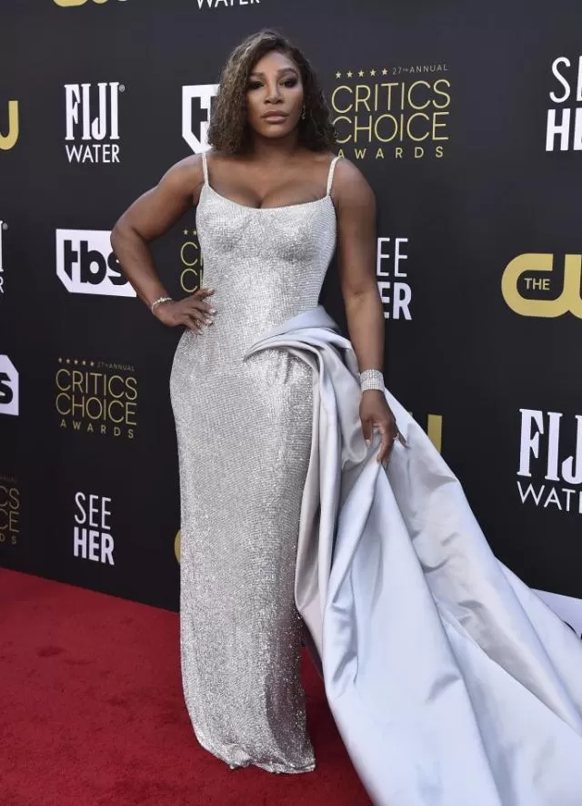 Serena Williams Serves Up Sparkles in Silver Disco Ball Gown at Critics'  Choice Awards