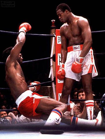 Larry Holmes Delivering the knockout blow to Earnie shavers. | Larry  holmes, Boxing history, Muhammad ali boxing