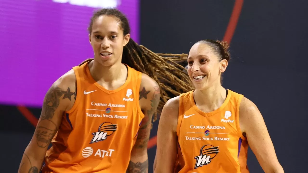 Brittney Griner & Diana Taurasi Score 22 Points Each (August 6, 2020) -  YouTube