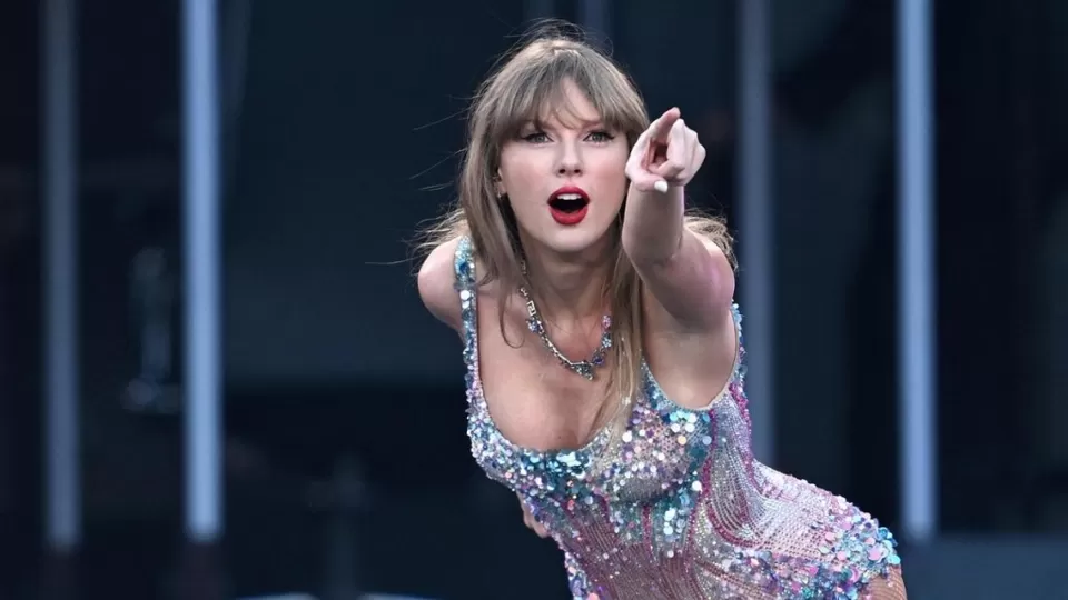 Taylor Swift trở thành nữ ca sĩ giàu nhất thế giới