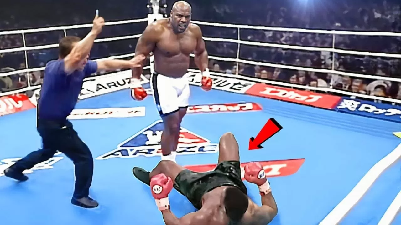 The ONLY boxer to knock out Mike Tyson in SECONDS! This was UNREAL... -  YouTube