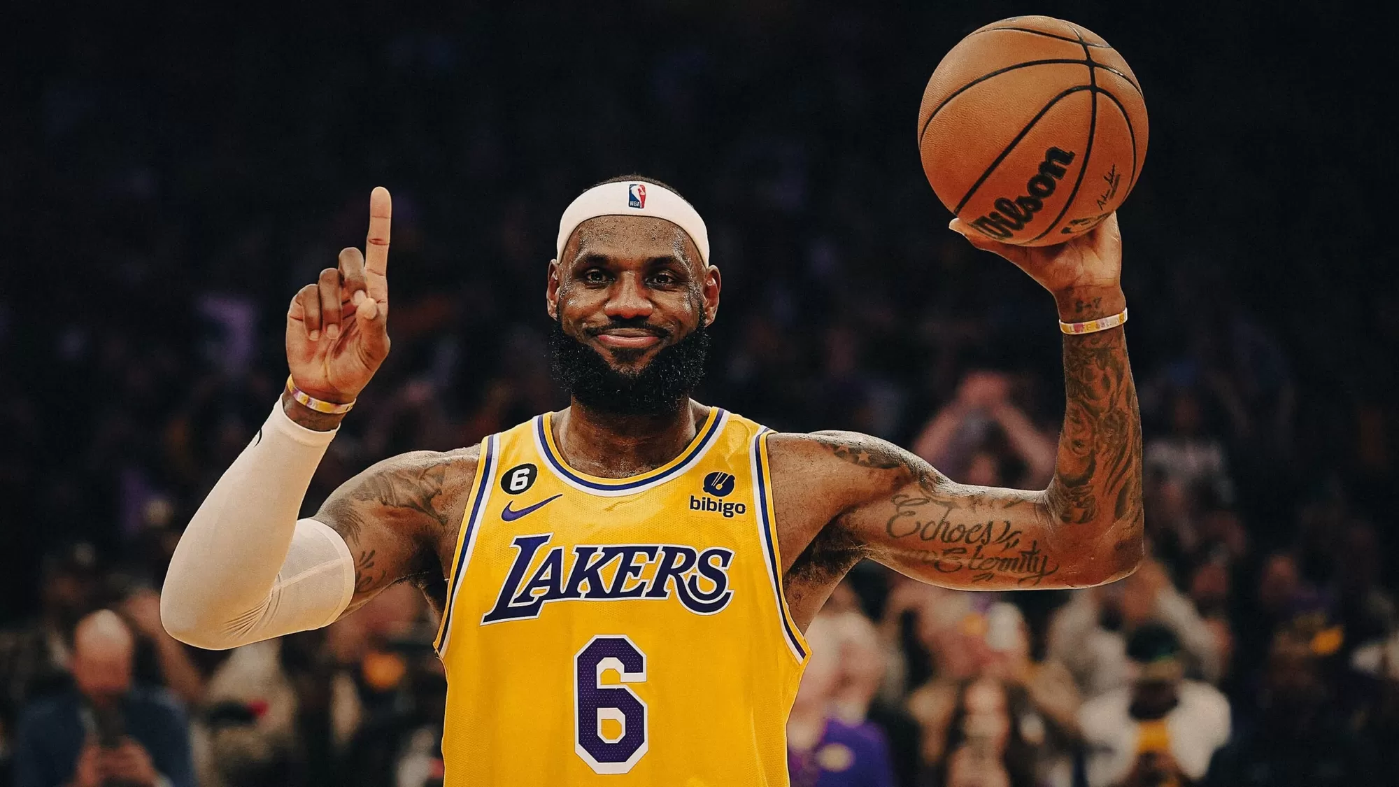 LeBron James gần 40 tuổi vẫn 'hot' nhất NBA, người đứng thứ 2 gây bất ngờ