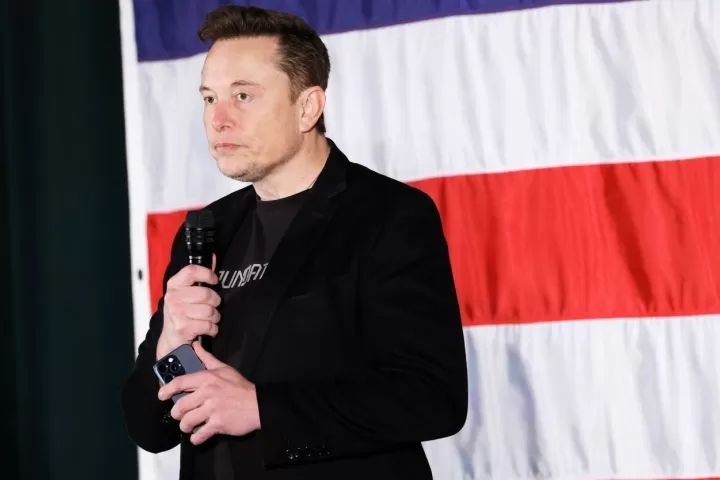 Trả 1 triệu USD mỗi ngày cho cử tri, Elon Musk bị Bộ Tư pháp Mỹ 'tuýt còi'