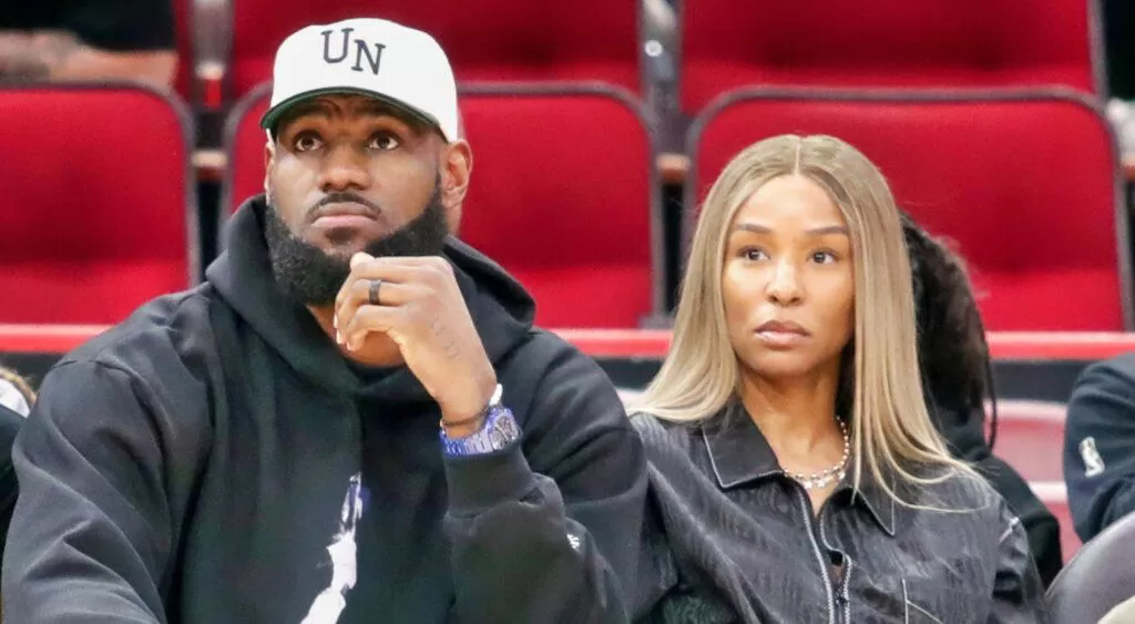 Savannah James Had The Perfect Response To Rumors That LeBron Is Sleeping  With His Teammate's Mother