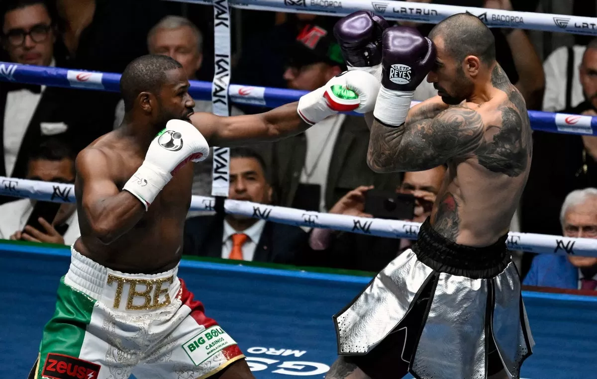 Floyd Mayweather Jr. vs John Gotti III fight results, highlights