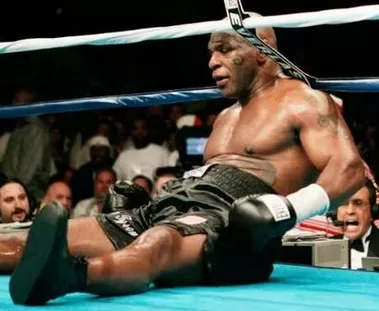 Video toàn bộ những thất bại trong sự nghiệp của Mike Tyson