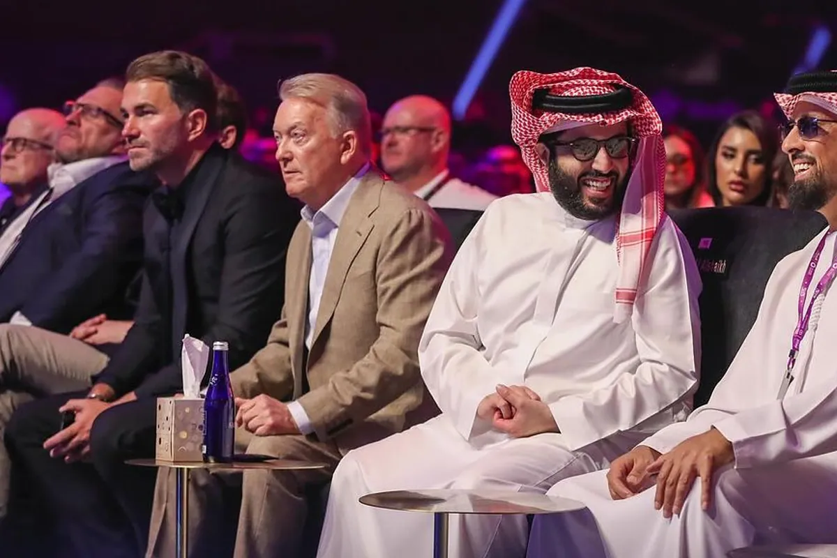 Turki Alalshikh, Saudi Arabia's earth-shattering plan would put Oscar De La  Hoya and Eddie Hearn in question | Marca