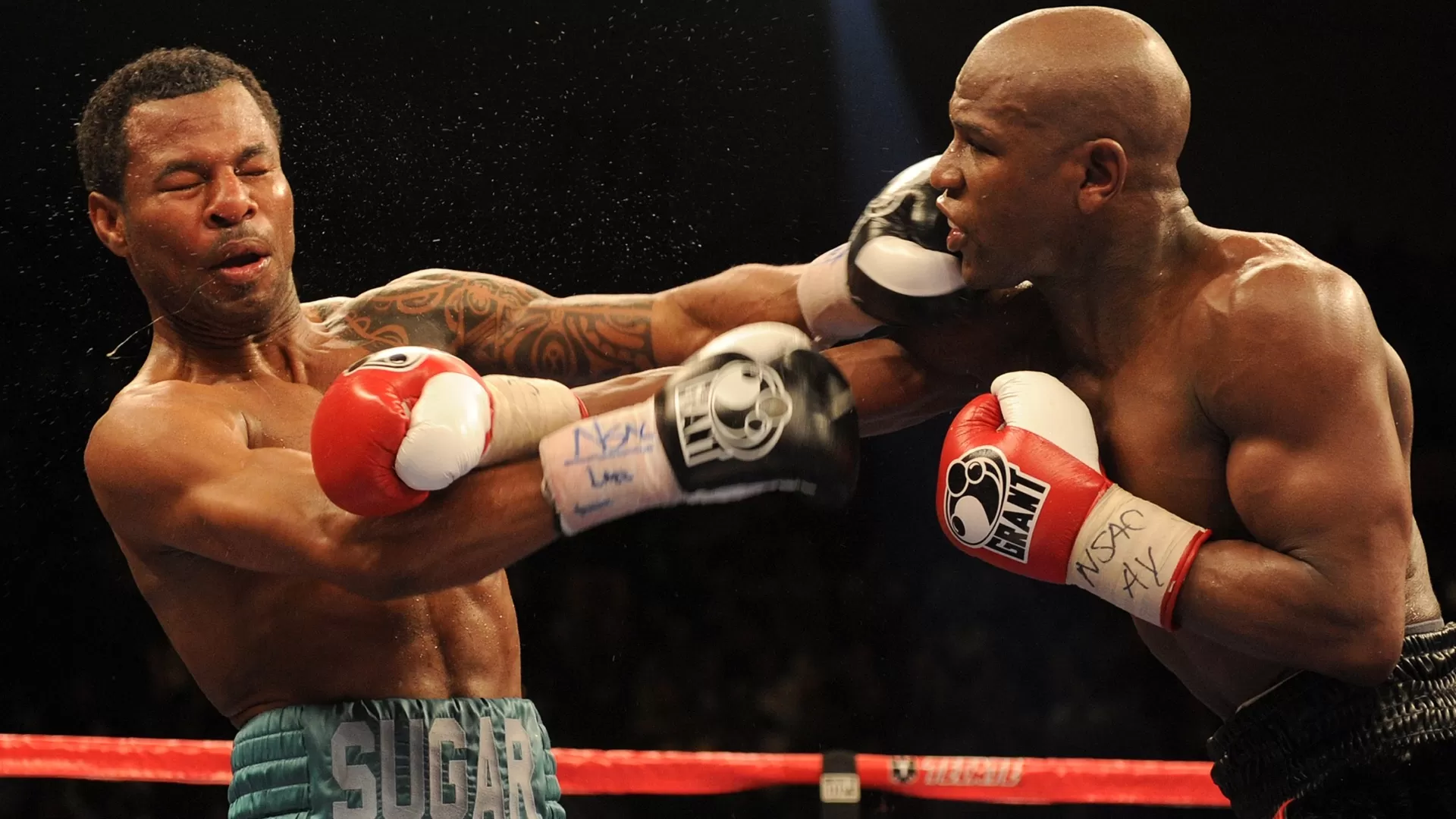 Watch Mayweather vs. S. Mosley (2010) Online | DAZN GB