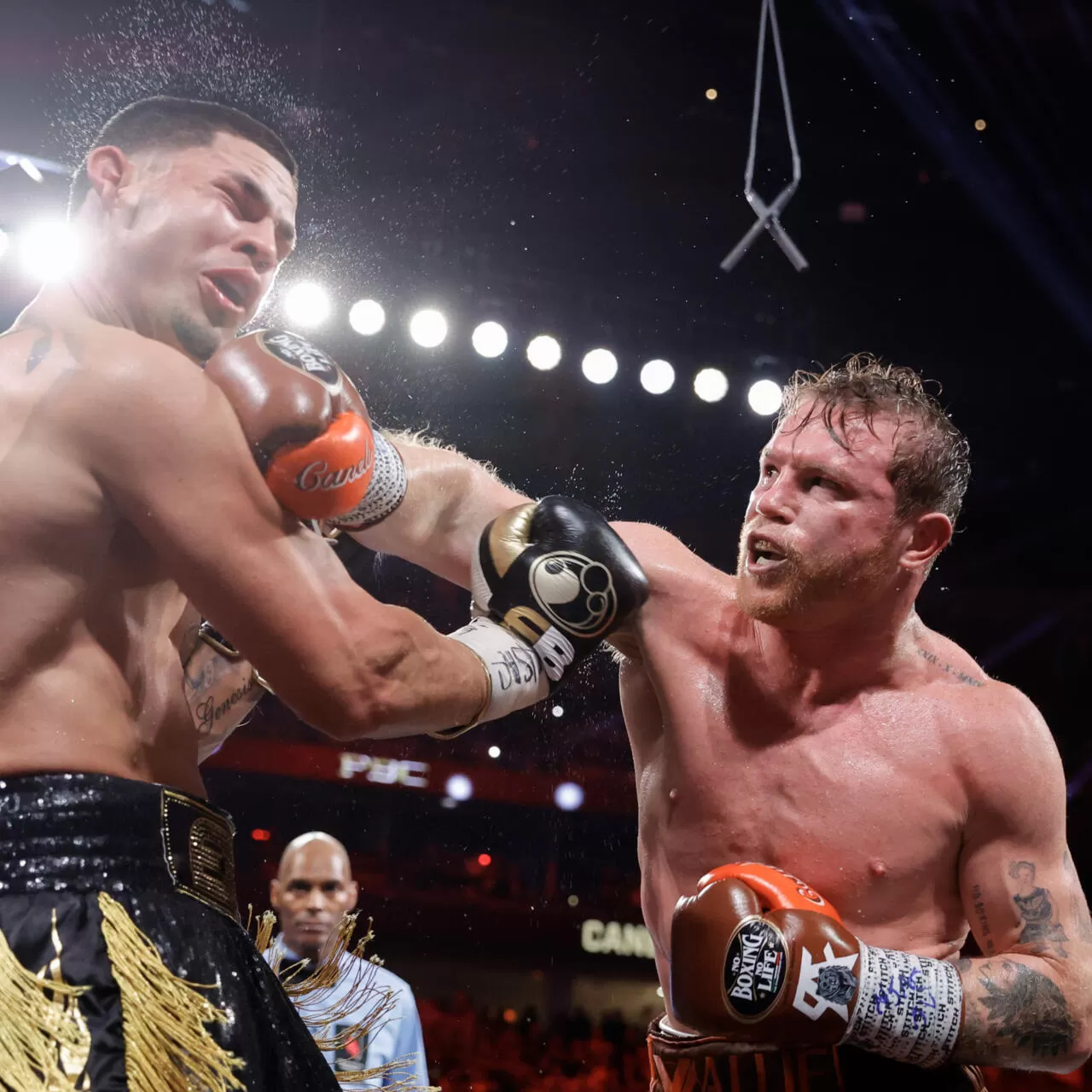 Canelo' Alvarez pummels Berlanga to retain supermiddleweight belts