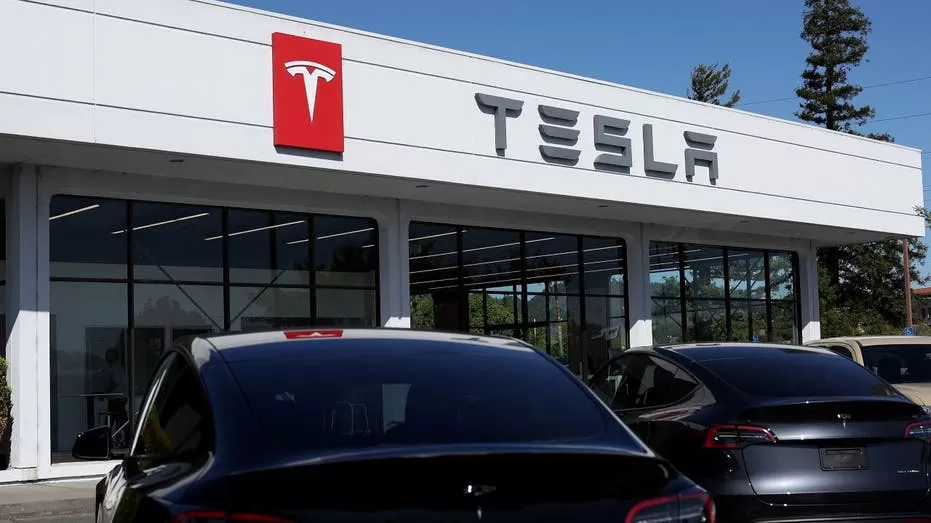 Tesla-dealership-logo