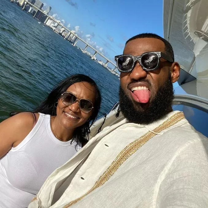 You're my angel on earth! LeBron James appreciates his mom in new IG post