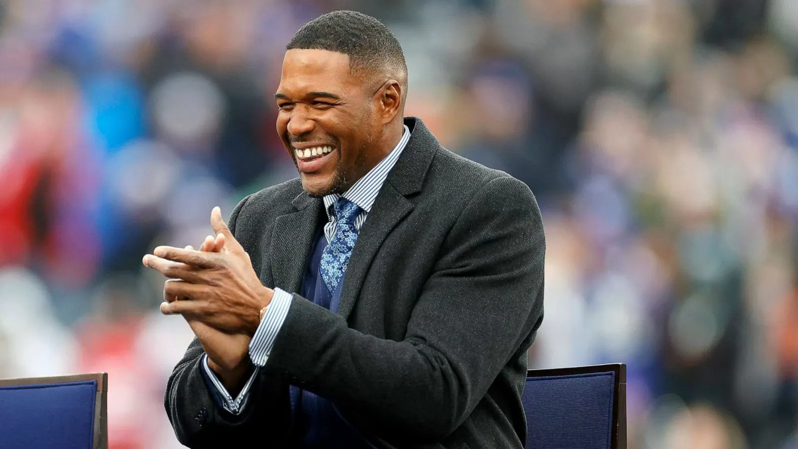 New York Giants legend Michael Strahan reflects on family, teammates as  sports world celebrates his jersey retirement - ABC News