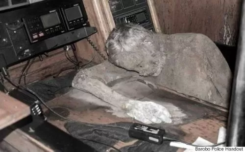 'Mummified' Body Of German Adventurer Still At Desk, Found On 'Ghost Yacht' After Years Sailing The World | HuffPost UK News