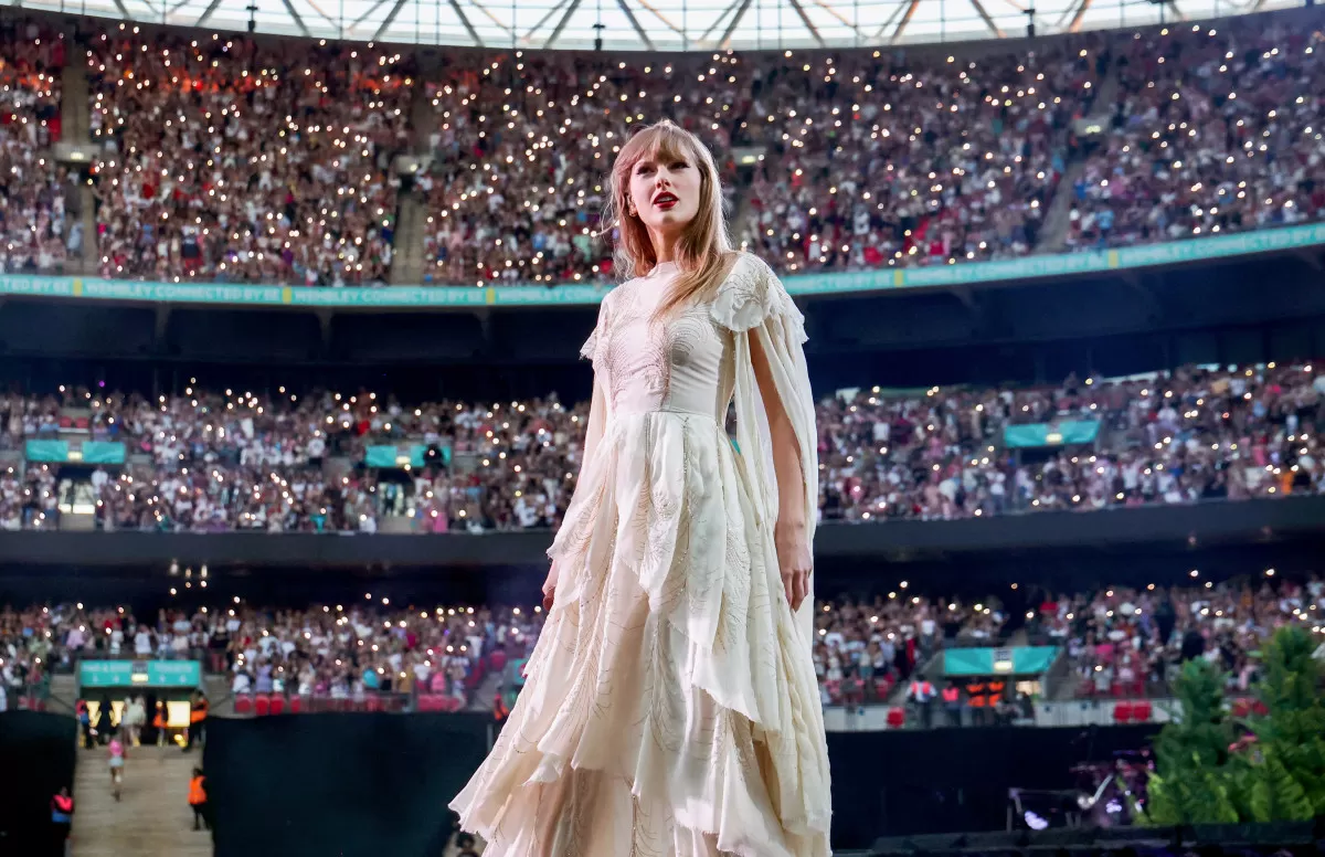 Taylor Swift Fans Call Out Wembley as Eras Tour Returns to London - Parade