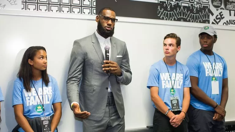 LeBron James unveils basketball court at I Promise school | NBA News | Sky  Sports