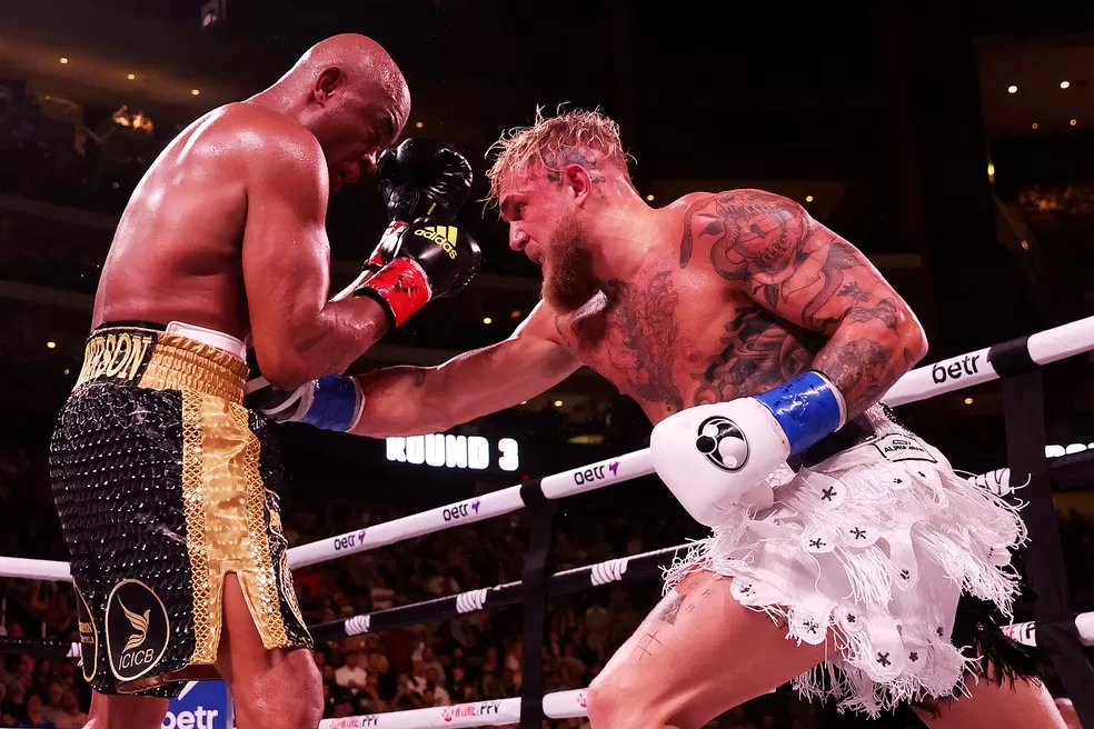 Notícias | Boxe: Jake Paul vence Anderson Silva com direito a knockdown no  fim | Portal do Zacarias - A verdade da informação em primeiro lugar!