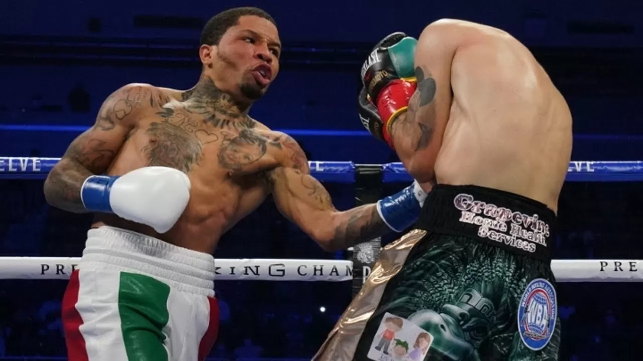 Gervonta Davis vs Leo Santa Cruz - Highlights - YouTube