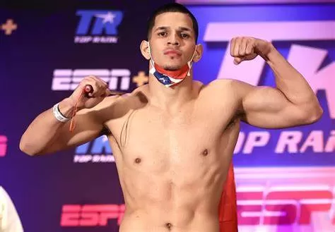 Edgar Berlanga Drops Nicholson Four Times, Wins Decision, KO Streak ...