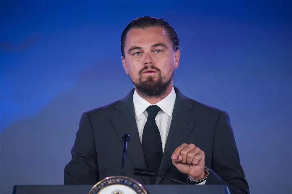 Leo DiCaprio gooit 7 miljoen dollar in zee