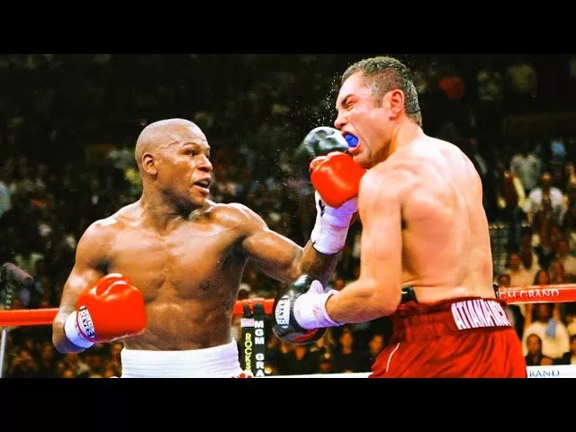 Oscar De La Hoya vs Floyd Mayweather Jr. || "The World Awaits" ||  HIGHLIGHTS - YouTube