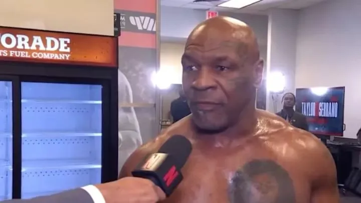 El verdadero poder de la leyenda: Mike Tyson se vengó al derrotar a Jake Paul con un nocaut en menos de 50 segundos como represalia y se llevó a casa 700 millones de dólares.