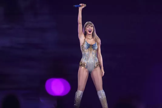 Taylor Swift in Concert - Vancouver