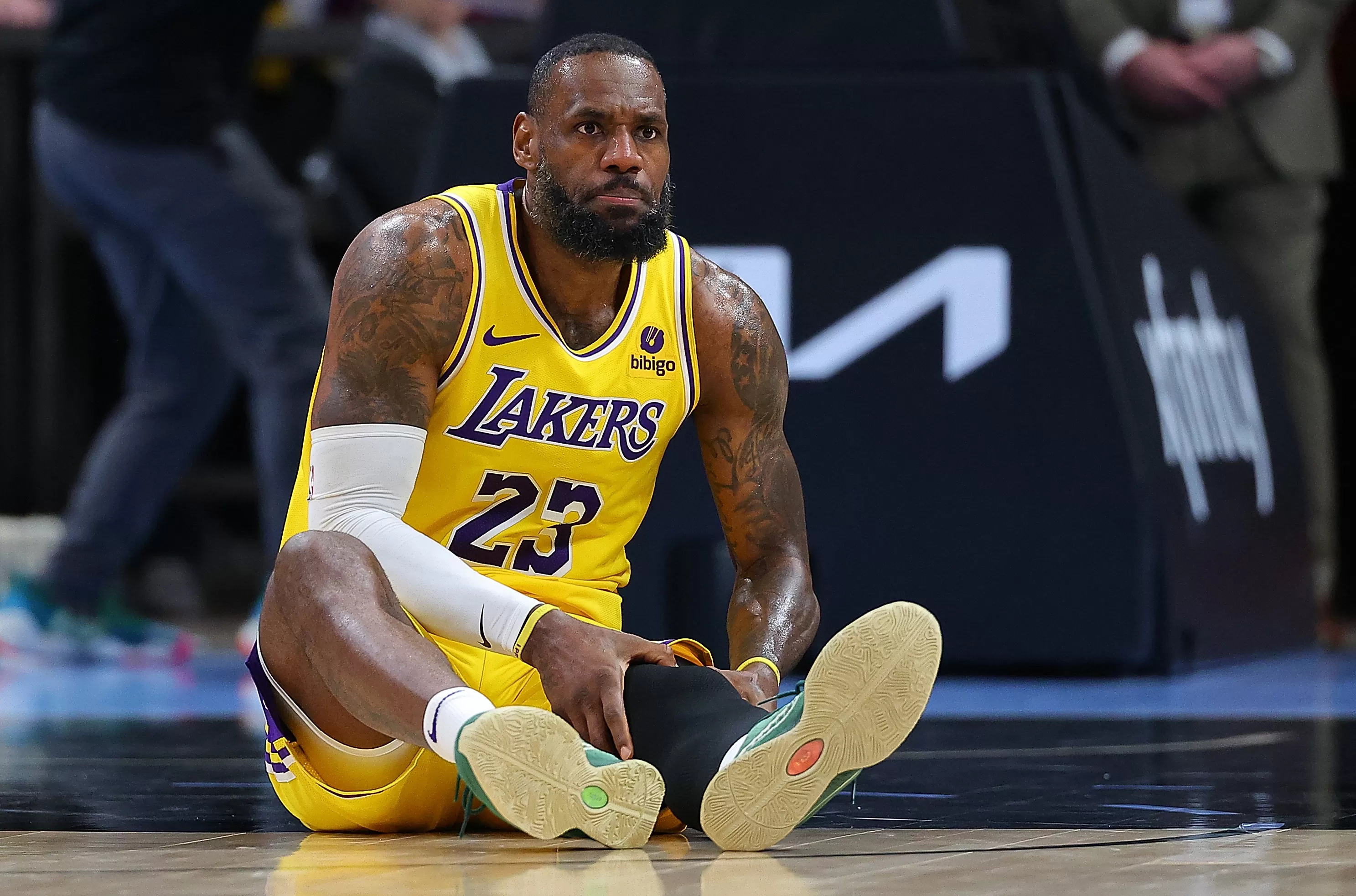 LeBron James' triple-double helps Lakers secure eighth place - Los🍔  Explore o mundo das apostas online com apostas de jogos - brzesko.pl