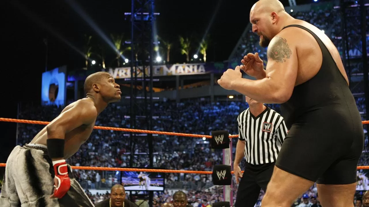 WWE: Floyd Mayweather broke The Big Show's nose on purpose | news.com.au —  Australia's leading news site