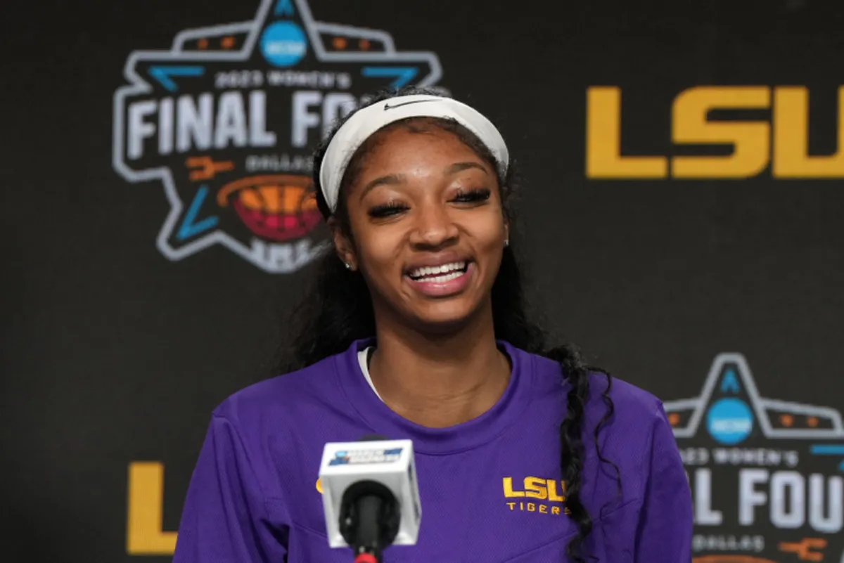 Transferencia de Hailey Van Lith: Angel Reese reacciona ante el fichaje de LSU de la ex estrella de Louisville - Athlon Sports