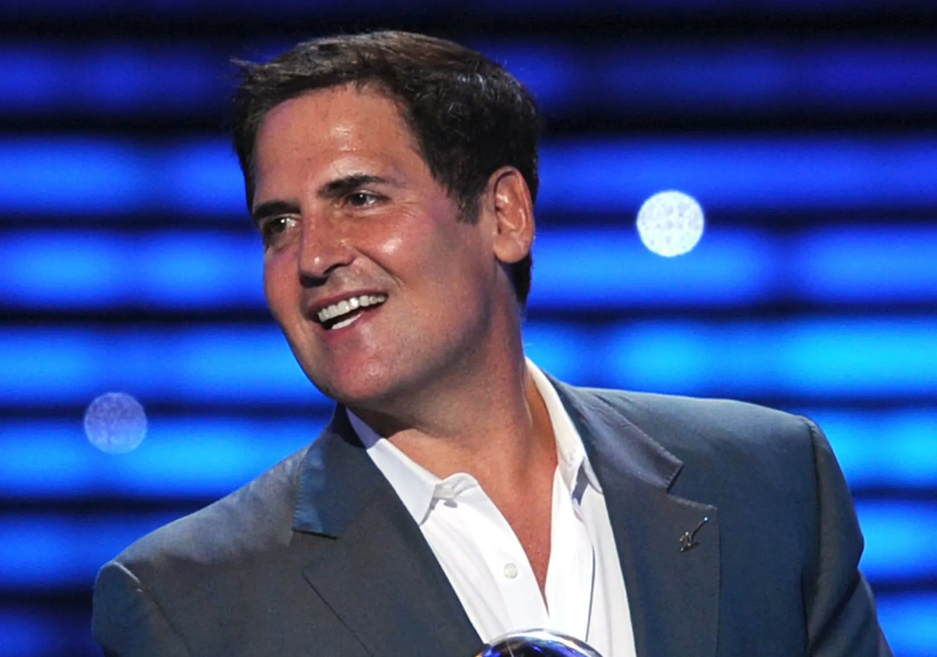 Mark Cuban dit: "Hãy học cách trở thành một nhân viên bán hàng"