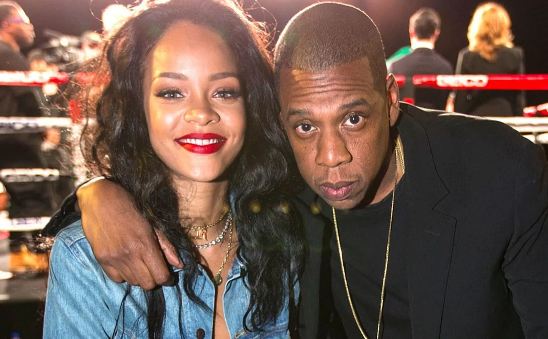 Straightouttathe6ixtv on X: "#WATCH: Jay Z allegedly kept a 16-year-old Rihanna in a room till 3AM & forced her to sign to him. "There's two ways to leave here, either through that door with a signed deal or out that window, and we're on the 29th floor" - Jay Z. https://t.co/P3mIPV8wBx" / X