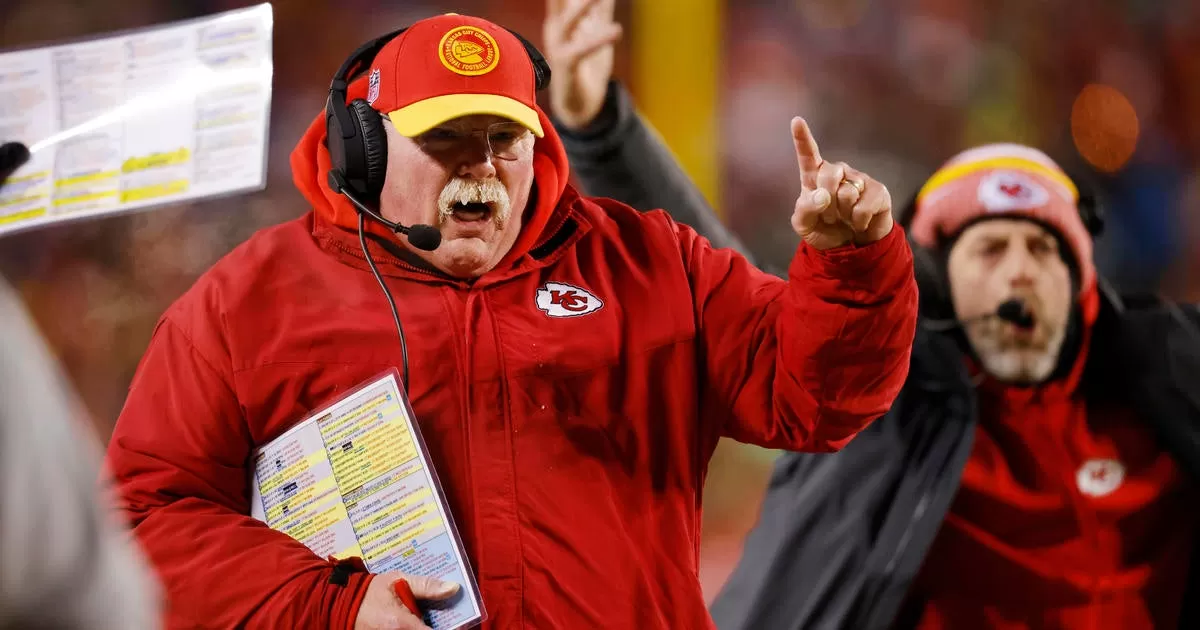 How Andy Reid became a better coach after leaving Philadelphia, according to Hugh Douglas - CBS Philadelphia