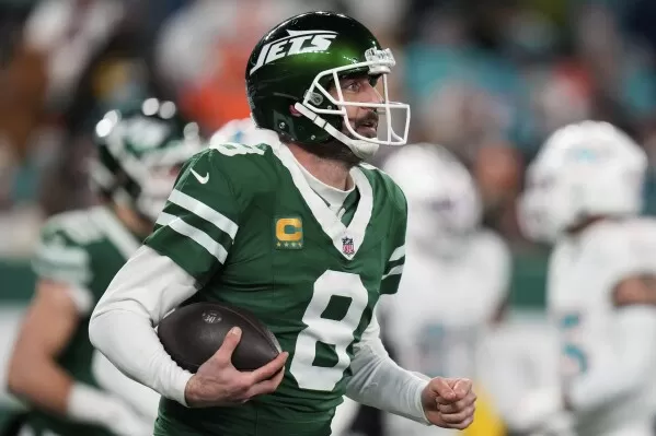 Jets' Aaron Rodgers becomes the NFL's fifth player to throw 500 career  regular-season TD passes | AP News