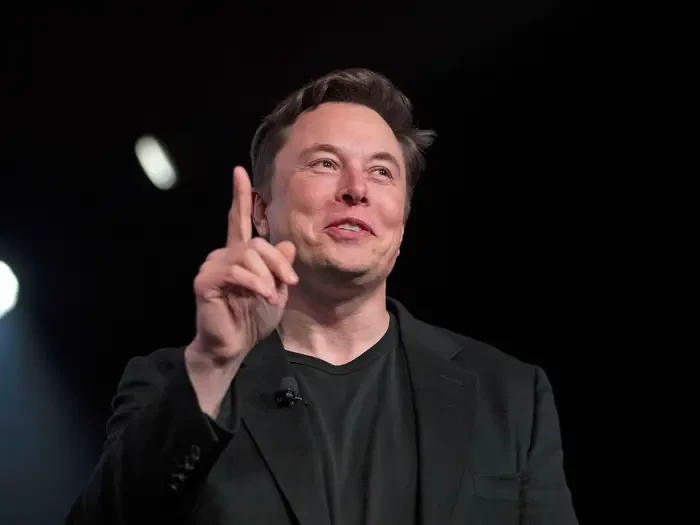 Elon Musk - Từ cậu bé tự kỷ thành người giàu nhất thế giới | Báo Pháp luật  Việt Nam điện tử