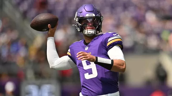 Sam Darnold's flop makes Vikings' QB decision clear: It's J.J. McCarthy time