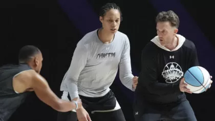 Brittney Griner considering leaving Mercury in free agency