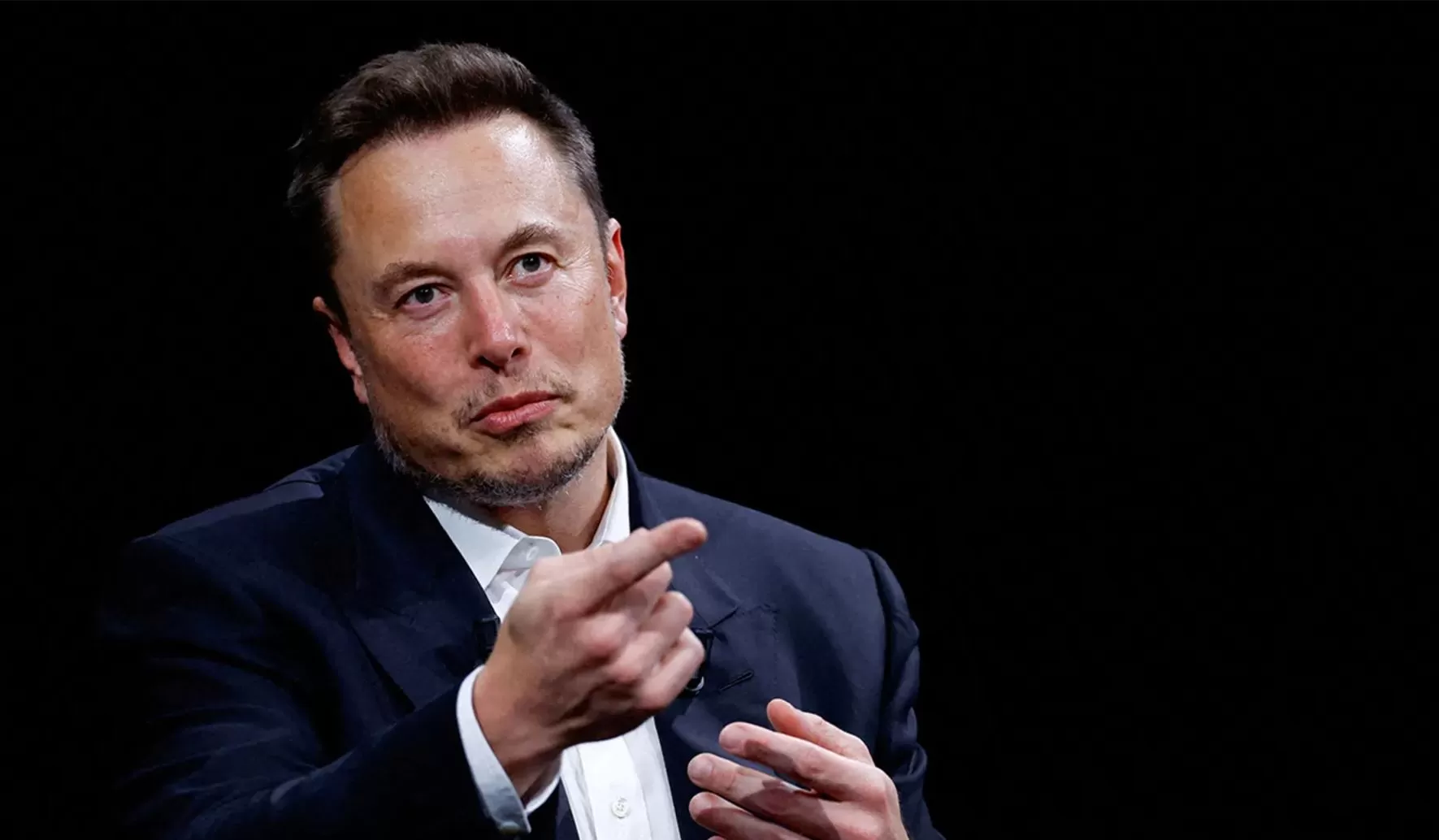 Vừa giành lại 'ngôi vương', Elon Musk bị cáo buộc giao dịch nội gián 7,5 tỷ  USD