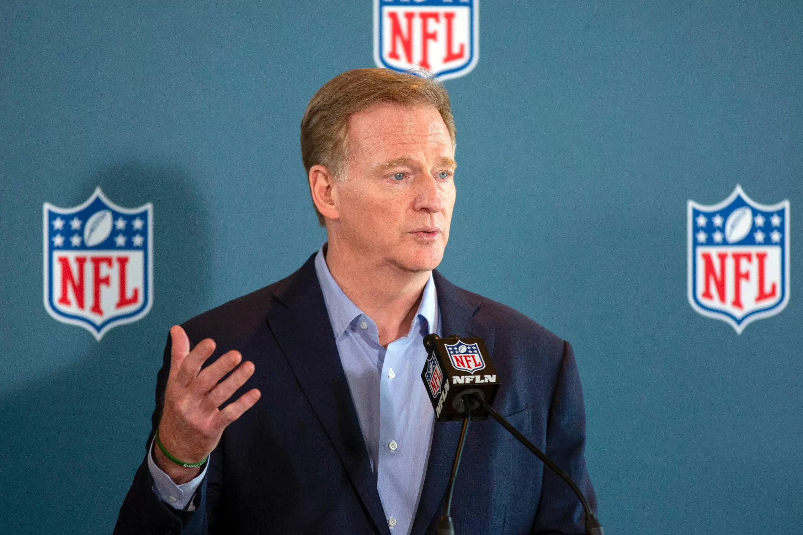 NFL Commissioner Roger Goodell laughs off 'scripted' Taylor Swift, Travis Kelce relationship