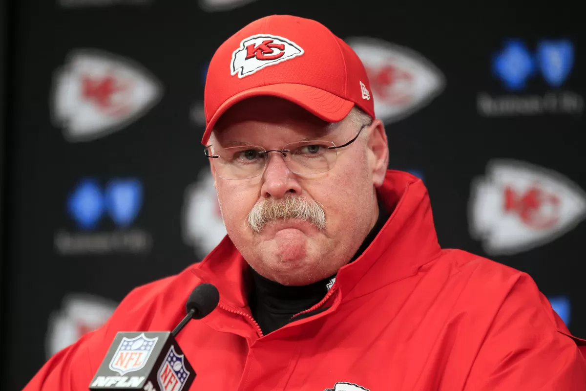 BREAKING NEWS: "SAD NEWS" Head coach Andy Reid reveals the reason why Patrick Mahomes couldn't perform at 100% of his capacity in Super Bowl 2025. TS.DHUNG.