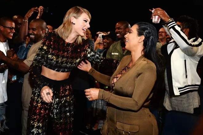 Kim Kardashian écoute la musique de Taylor Swift après des années de conflit - Musique